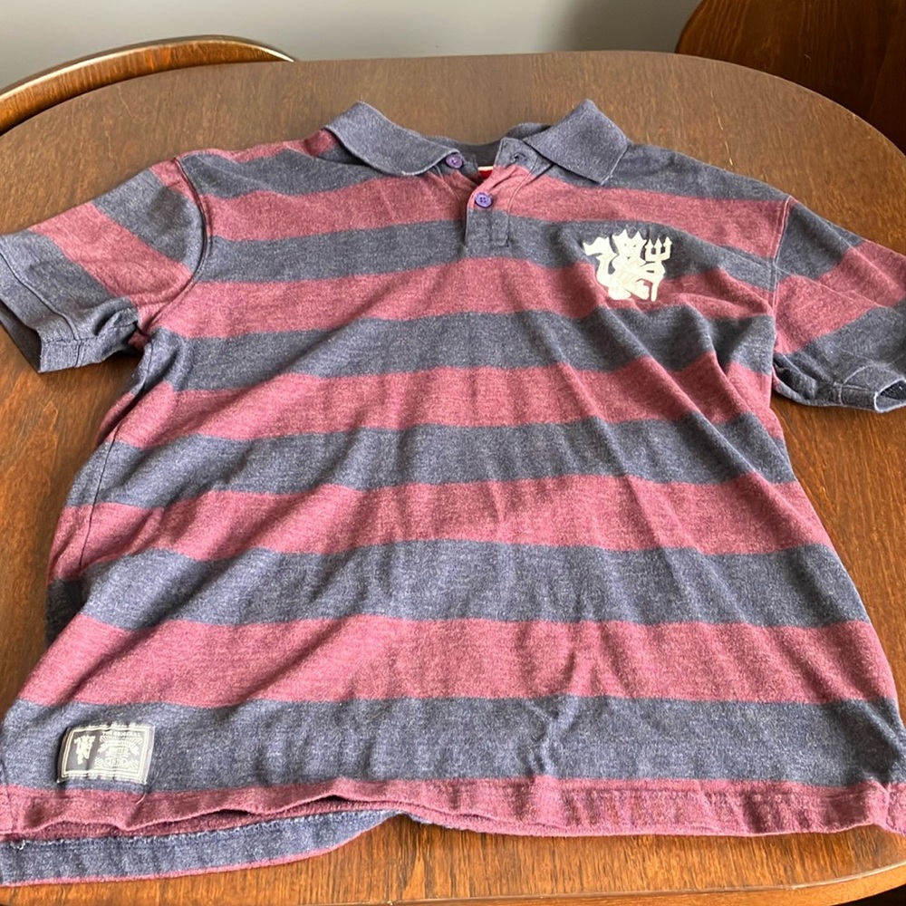 Manchester United Striped Polo Shirt with Crest Logo. Fits like US medium/large